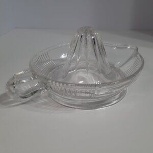Vintage Clear Glass Citrus Juicer Reamer Grapefruit Orange Lemon Squeezer